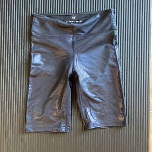 Heroine Sport Marvel Biker Shorts - M - Charcoal Metallic